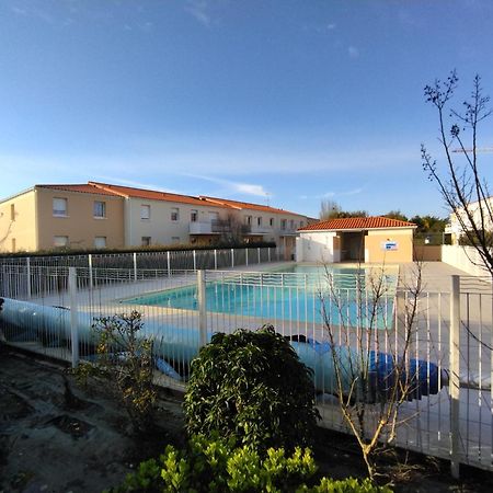 Appartement Dans Residence Au Calme Avec Piscine Les Sables-dʼOlonne Eksteriør bilde