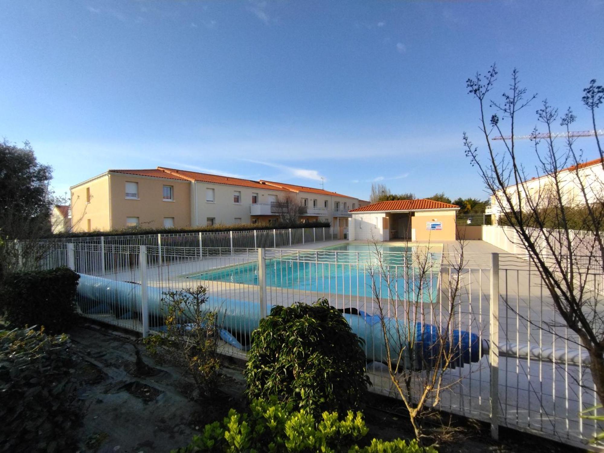 Appartement Dans Residence Au Calme Avec Piscine Les Sables-dʼOlonne Eksteriør bilde