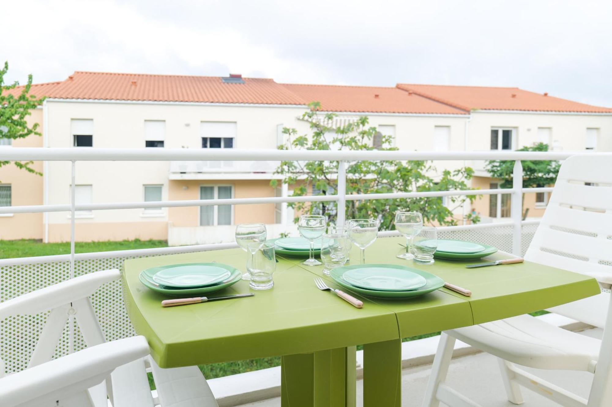 Appartement Dans Residence Au Calme Avec Piscine Les Sables-dʼOlonne Eksteriør bilde
